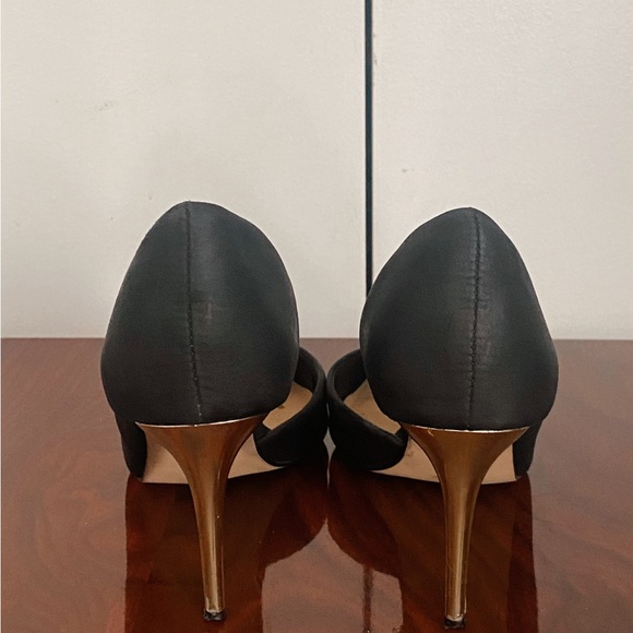 ALDO Polished Suede Heels with Gold Accent - Picture 3 of 3